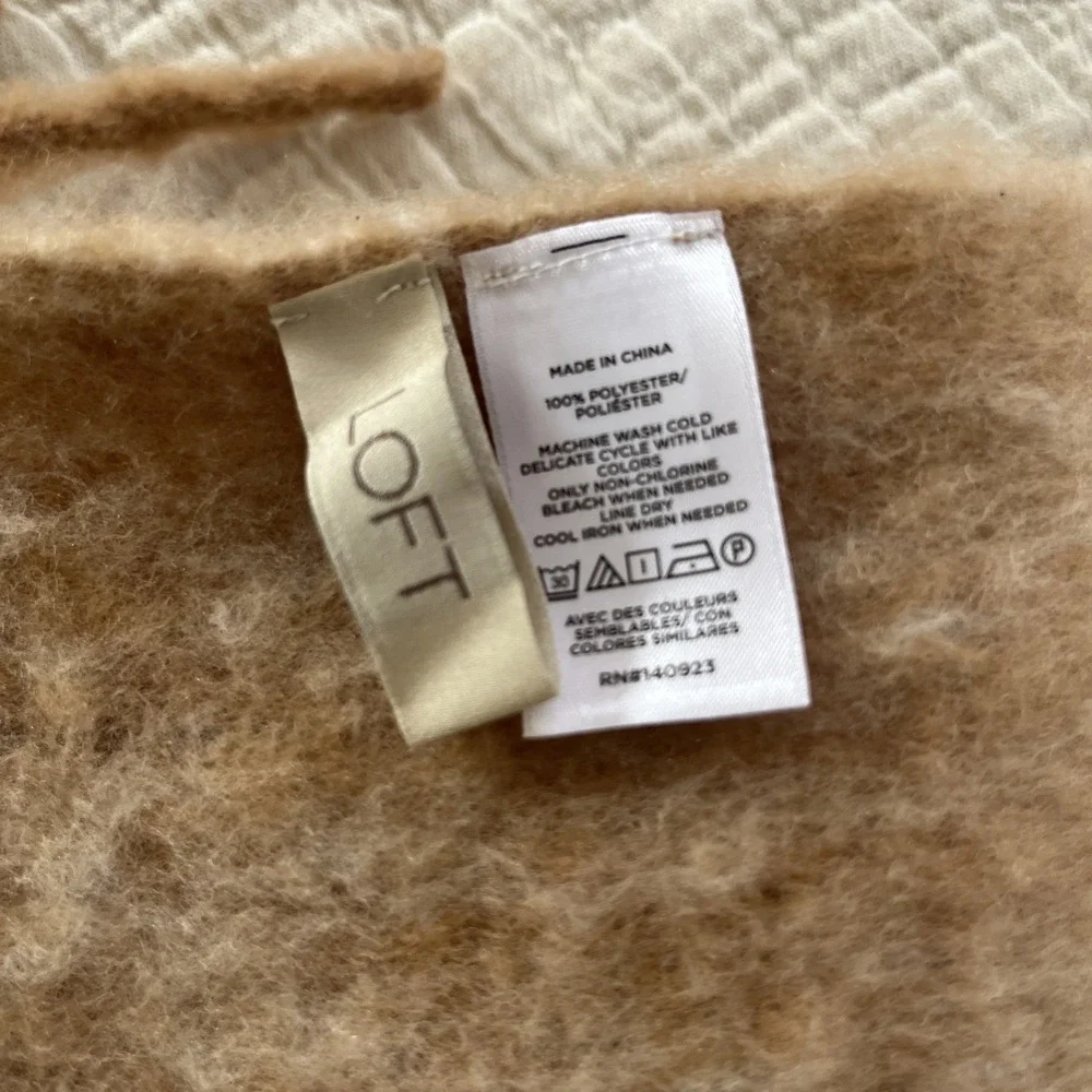 Cozy‎ Thick Scarf Women's Beige NEW